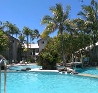 Noosaville Resort Living on Noosa River Gympie Terrace - Australian Directory