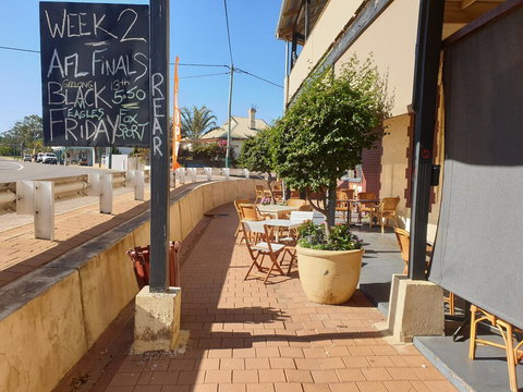 Northampton Motor Hotel - Australian Directory 1