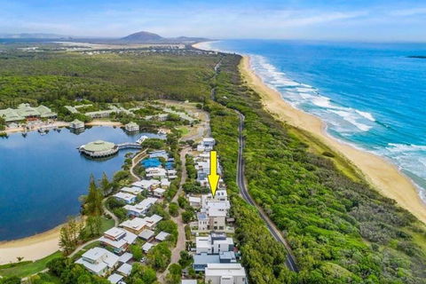 NORTHSHOR- ULTIMATE BEACH HOUSE - Australian Directory 0