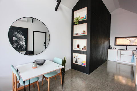 Nowra Studio Barn - Australian Directory 0