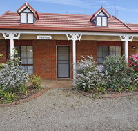 Oak Cottage - Tudor Village Unit 5 - Australian Directory