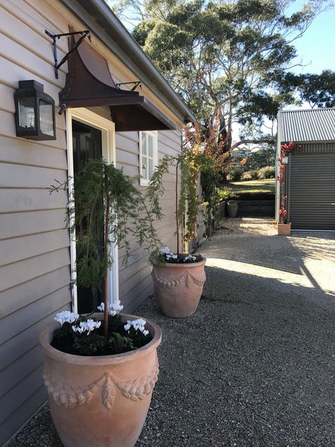 Oak Hill Woodend - Australian Directory 1