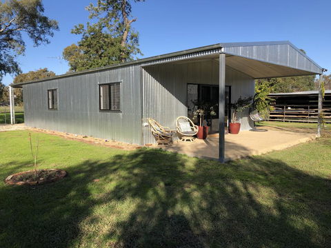 Oak Lane Guest House & Farm Stay - Australian Directory 1