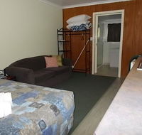 Oakridge Motel Tourist Park - Australian Directory