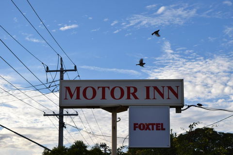 Oasis Motor Inn - Australian Directory 2