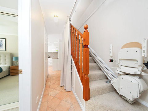 Occy's @ Fingal Bay - Australian Directory 3