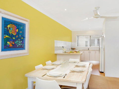 Ocean Blue Apartment Three - Apartment On 2nd Level - Australian Directory 2