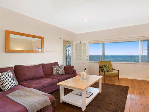 Ocean Blue Apartment Two - Oceanfront Apartment - Australian Directory 0