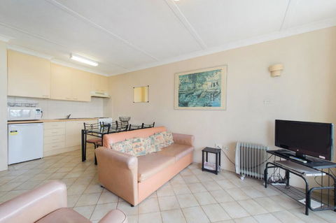 Ocean Court 8 13 Lord Street - Australian Directory 3