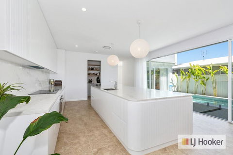 Ocean Pearl - Australian Directory 3