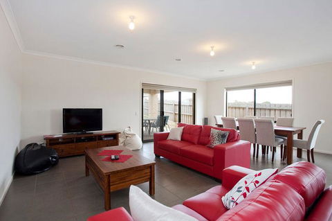 Ocean View Crescent 59 - Australian Directory 3