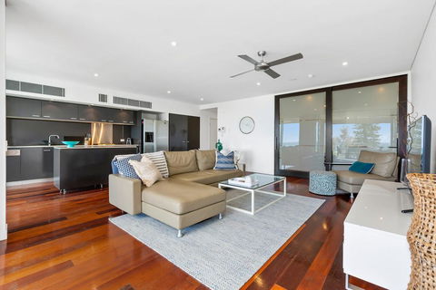 OCEAN VIEWS @ NOR NOR EAST 201 - Australian Directory 3