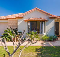 Oceania Cottage - LJHooker Yamba - Australian Directory