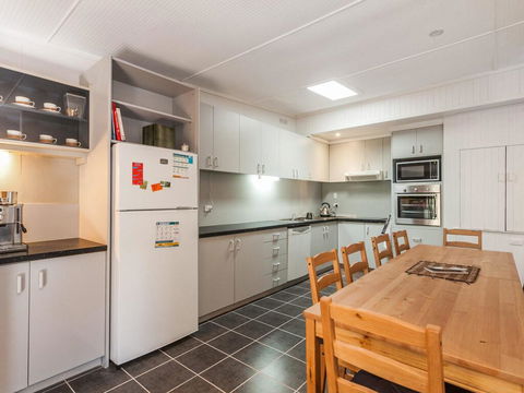 OCEANS 12 - ANGLESEA - Australian Directory 3