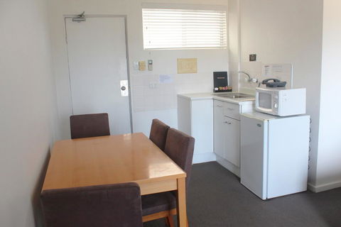 Oceanside Hawks Nest - Australian Directory 2