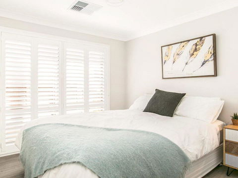 Ohana Oasis - Front Row To Reserve, Beach And Ocean - Australian Directory 2