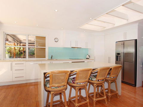 Okinja 71 - Tropical 4 BDRM Home With Pool - Australian Directory 3