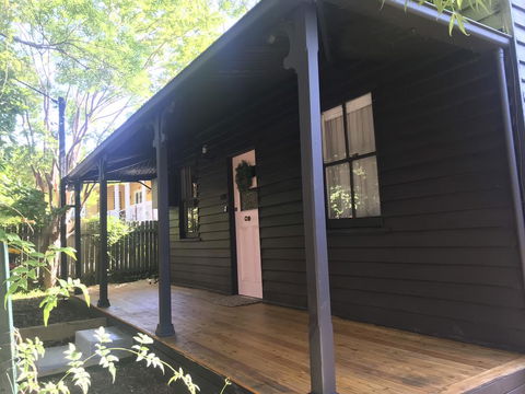 Old Railway Cottage - Australian Directory 0