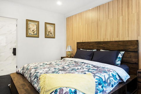 Olinda Deluxe Apartment B1 - Australian Directory 3