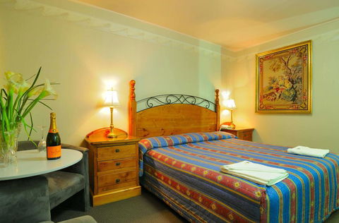 Olympia Motel - Australian Directory 1