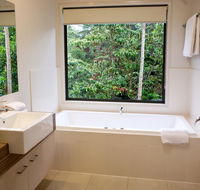 On Obi Maleny - Australian Directory