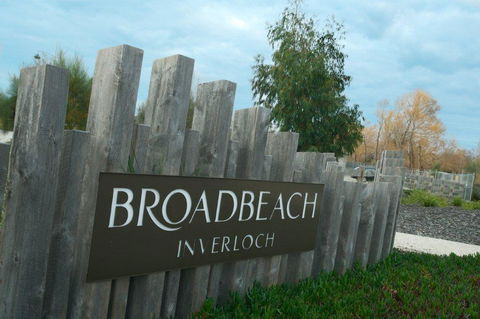 ONE LEVEL AT BROADBEACH RESORT - Australian Directory 3