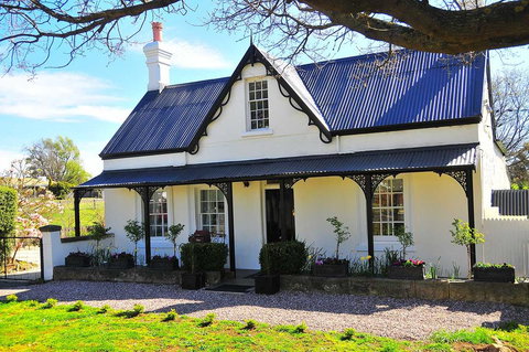 Ornee Cottage - Australian Directory 0