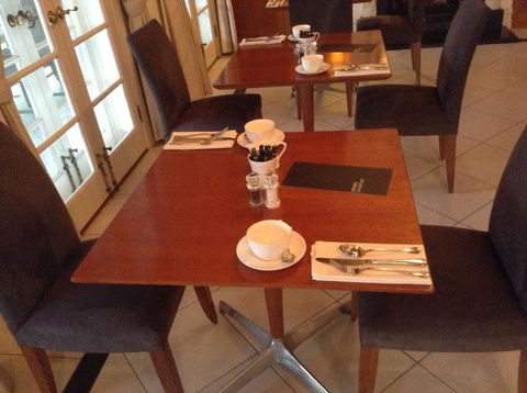Oscars Waterfront Boutique Hotel - Australian Directory 1