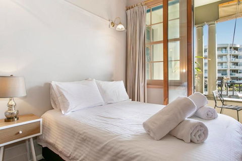 Oversized Manly Penthouse With 180 Ocean Views - Australian Directory 1