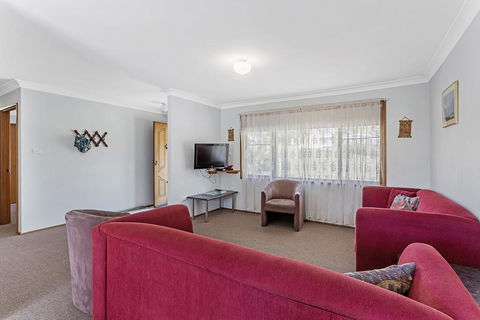 Pacific Drive, 54 - Australian Directory 1