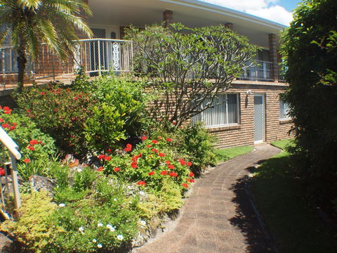 Pacific Drive, 89 - Australian Directory 1