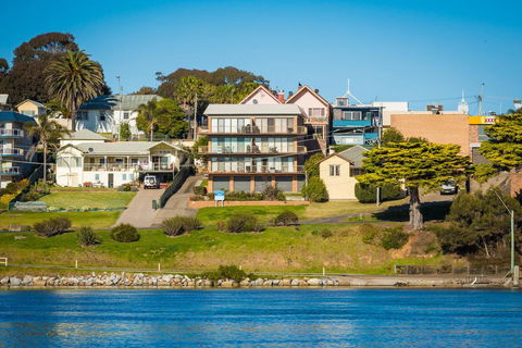 Pacific Pines Unit 5 - Australian Directory 3