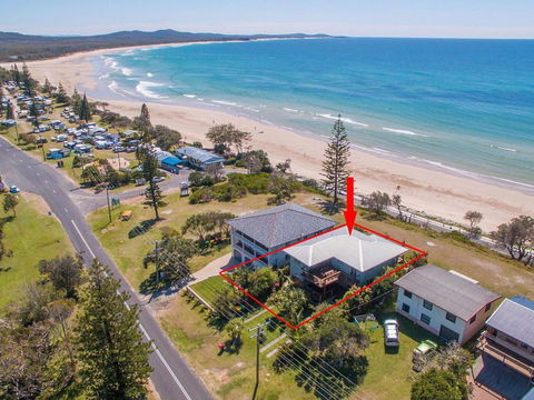 Pacifica 2 - Opposite The Beach At Brooms Head - Australian Directory 0