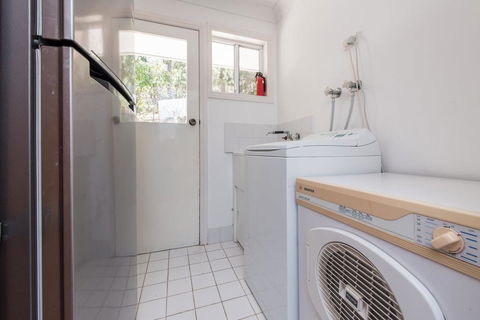 Palm Beachhouse - Australian Directory 3