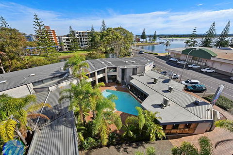 Palm Court Motor Inn - Australian Directory 2