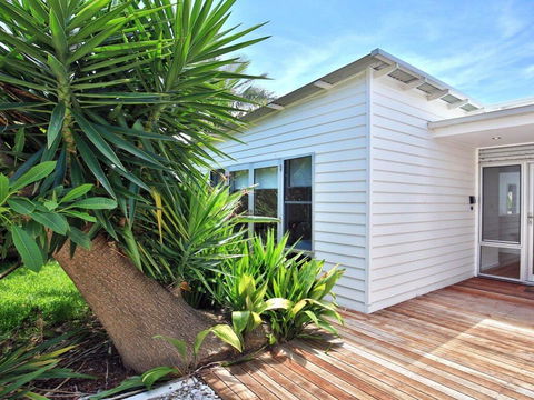 Palm Oasis - Family Friendly Accommodation Just A Short Walk To Werri Beach - Australian Directory 0