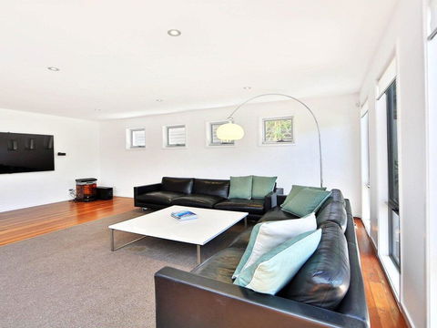 Palm Oasis - Family Friendly Accommodation Just A Short Walk To Werri Beach - Australian Directory 1