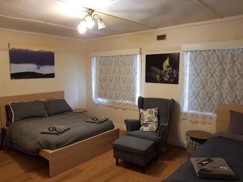 Pandani House - Australian Directory 2