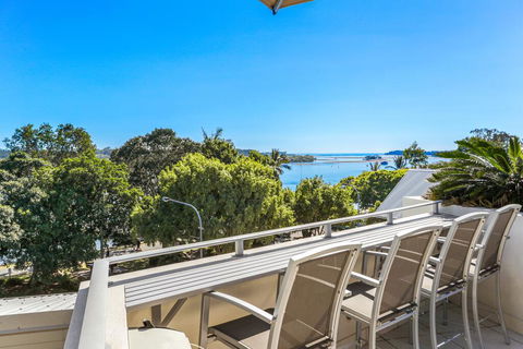 Panoramic River And Ocean Views, Noosaville - Australian Directory 1
