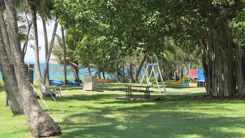 Paradise Apartments Unit 4 - Australian Directory 1