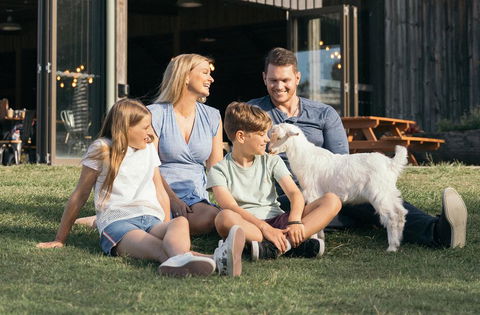 Paradise Country Farmstay - Australian Directory 2