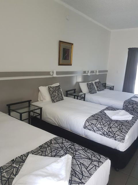 Park Drive Motel - Australian Directory 1