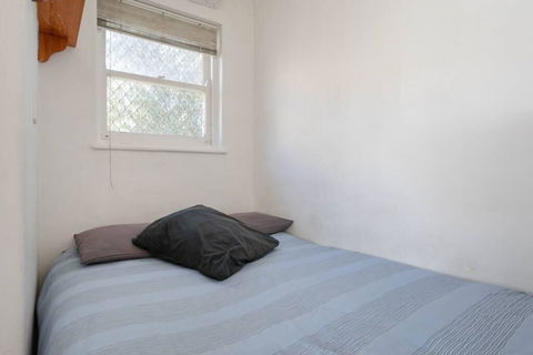 Park St Walk To The Beach - Australian Directory 3