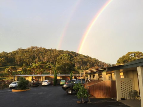 Parsons Bay Retreat - Australian Directory 0