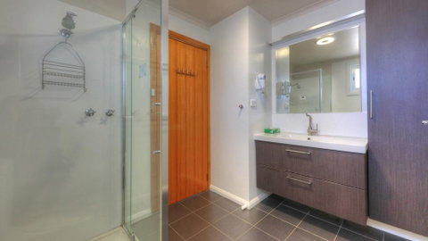 Parsons Bay Retreat - Australian Directory 1