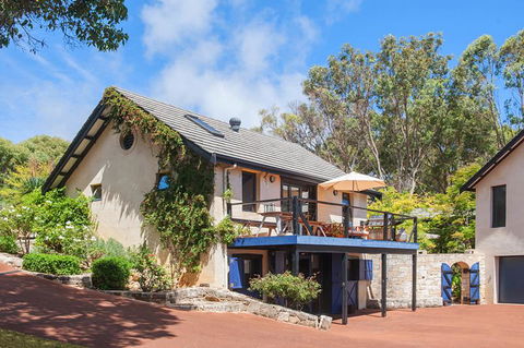 Pearl River Houses - Australian Directory 3