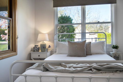 Pembroke House - Australian Directory 3