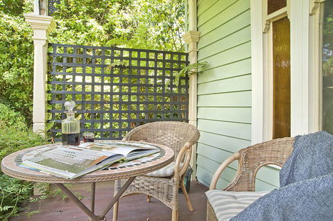 Pendower House B&B - Australian Directory 2