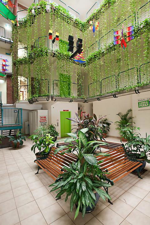 Peninsular Apartments - Australian Directory 3