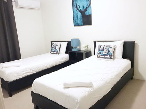 Perth Family Townhouse - Australian Directory 2
